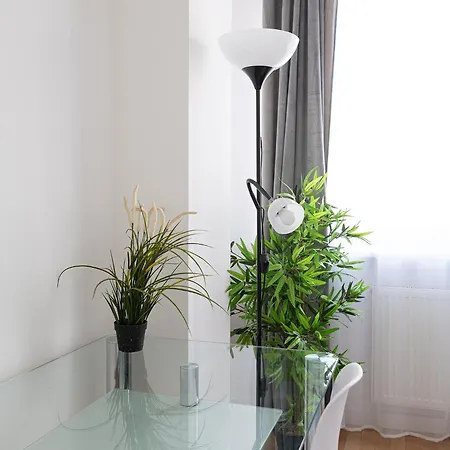 Rentplanet - Domaniewska Warsaw