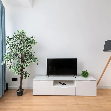 Rentplanet - Domaniewska Warsaw